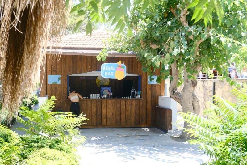 Aqua Bar