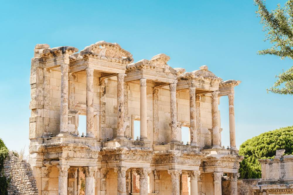 Efes Antik Kenti Nerede? Efes Antik Kenti ile İlgili Bilgiler